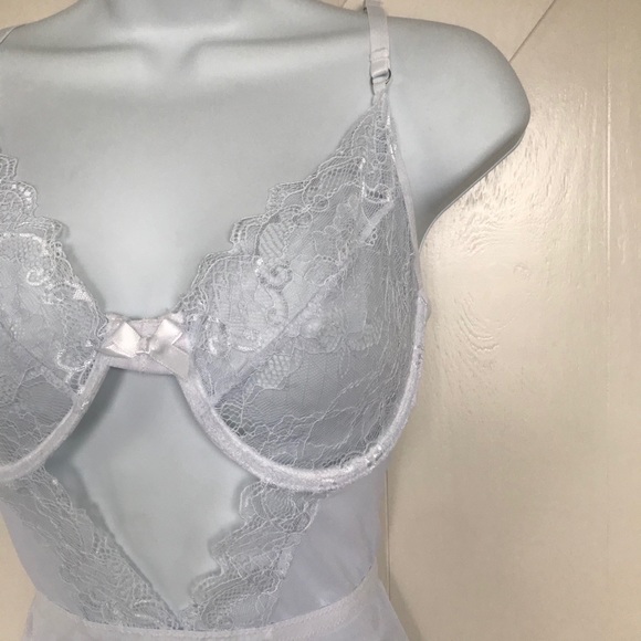 White bodysuit garter lingerie - Picture 3 of 5
